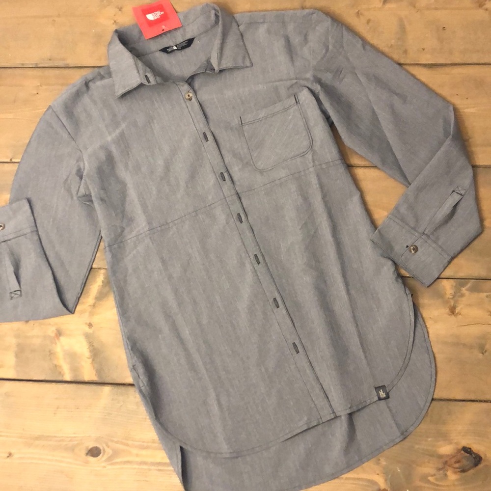 The North Face button down M